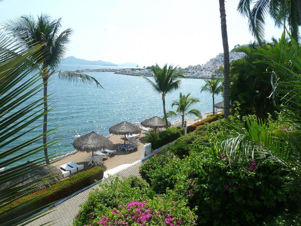 Dolphin Cove Aparthotel 4*