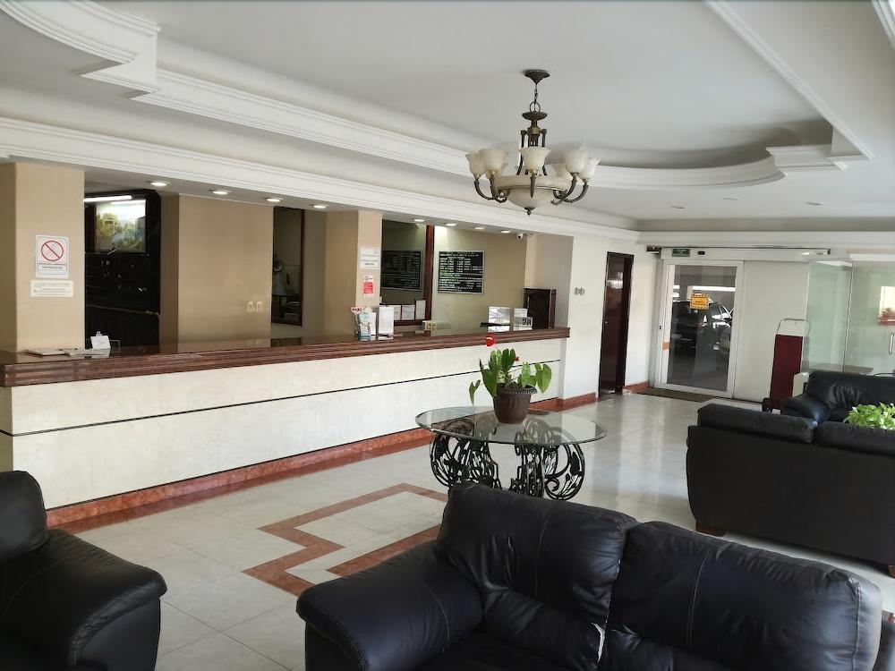 Hotel Baluarte 3*