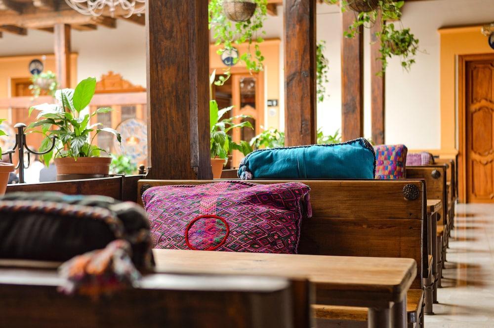 Guest house Casa De Arcangeles