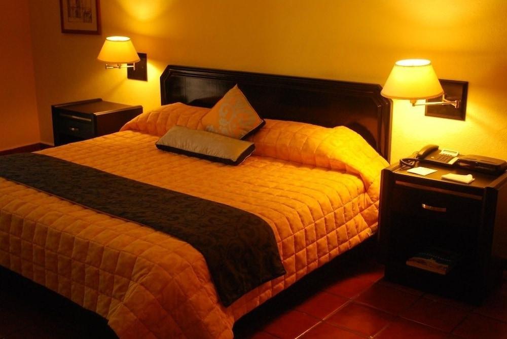 Casa Grande Y Centro De Negocios Hotel 5*