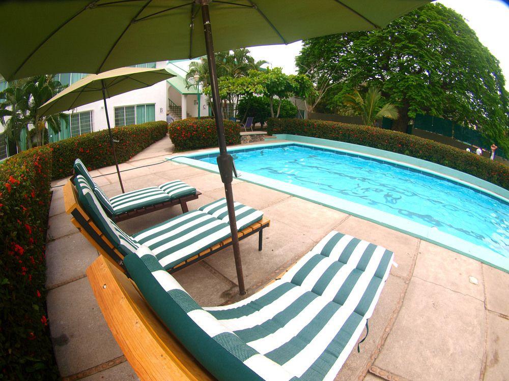 Hotel Parotas Manzanillo