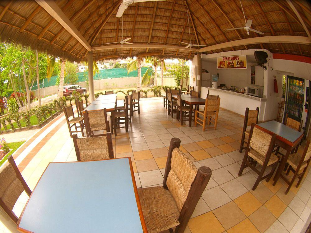 Hotel Parotas Manzanillo