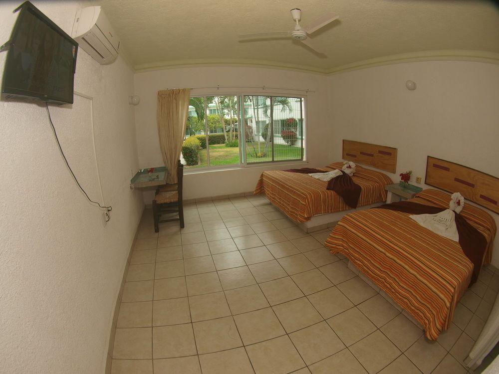 Parotas Hotel 3*