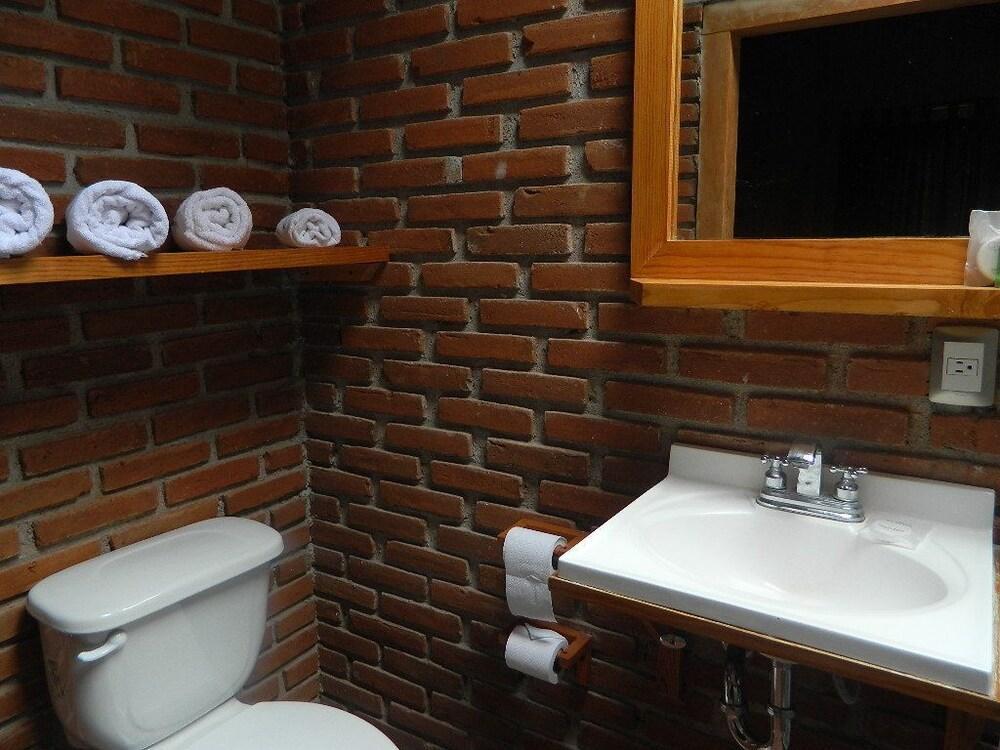 El Estribo Hotel 4*