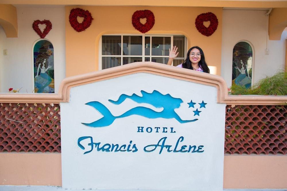 Hotel Francis Arlene Adults Only 3*