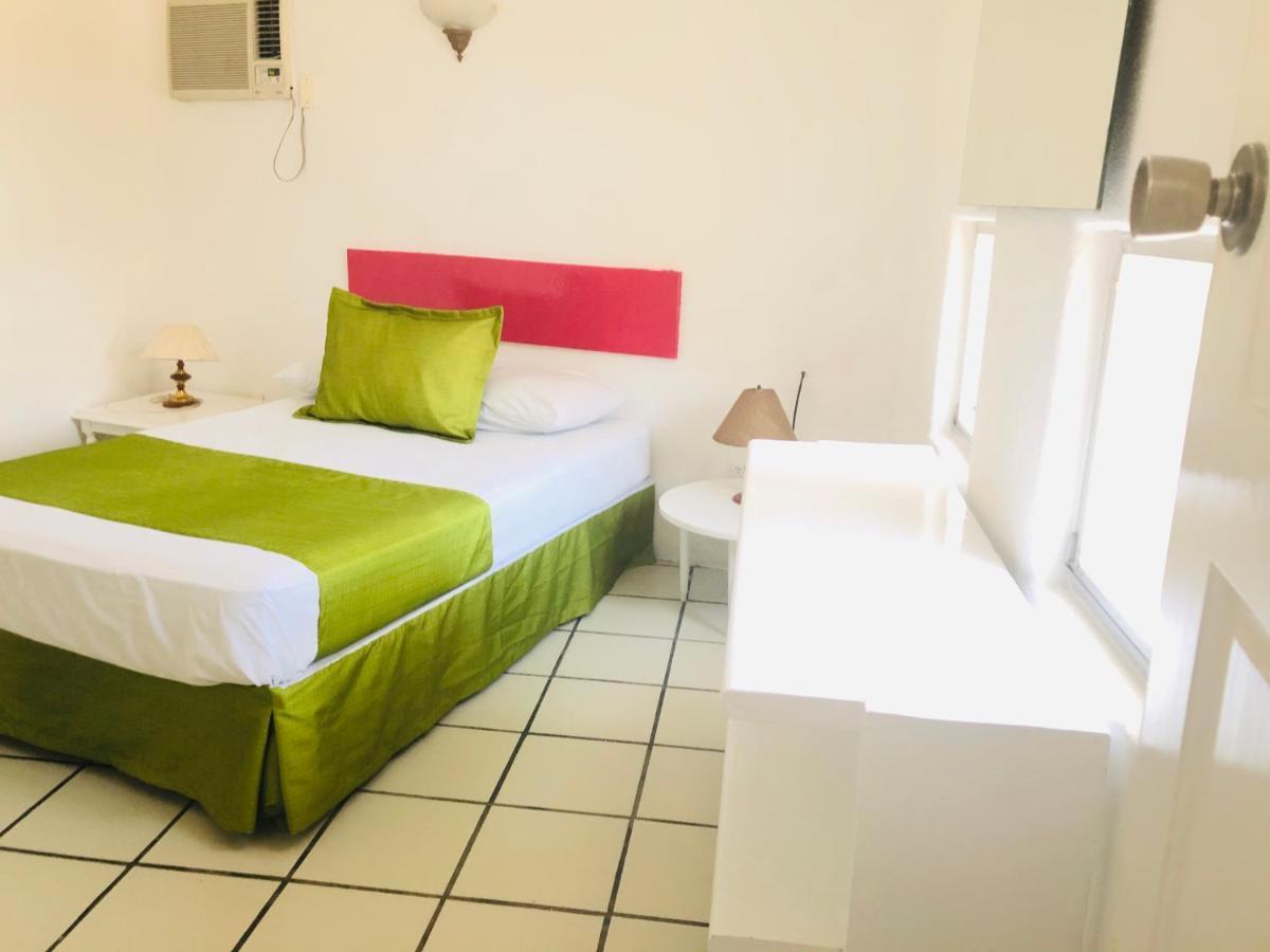 Casa Mexicana La Reyna Guest house