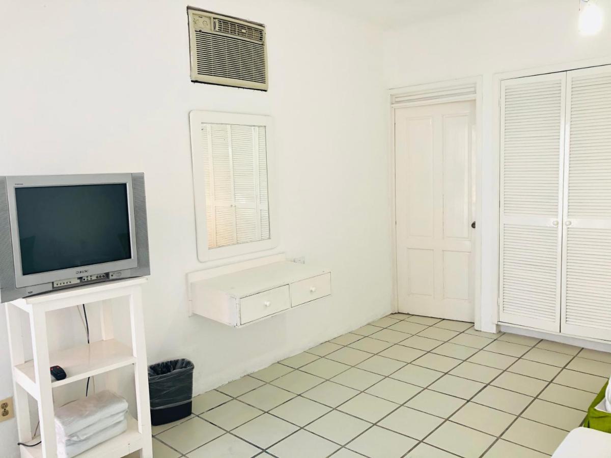 Guest house Casa Mexicana La Reyna 2*