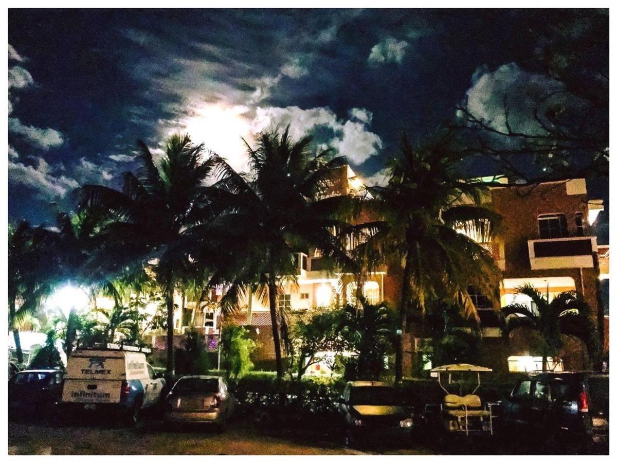 Francis Arlene Adults Only Hotel