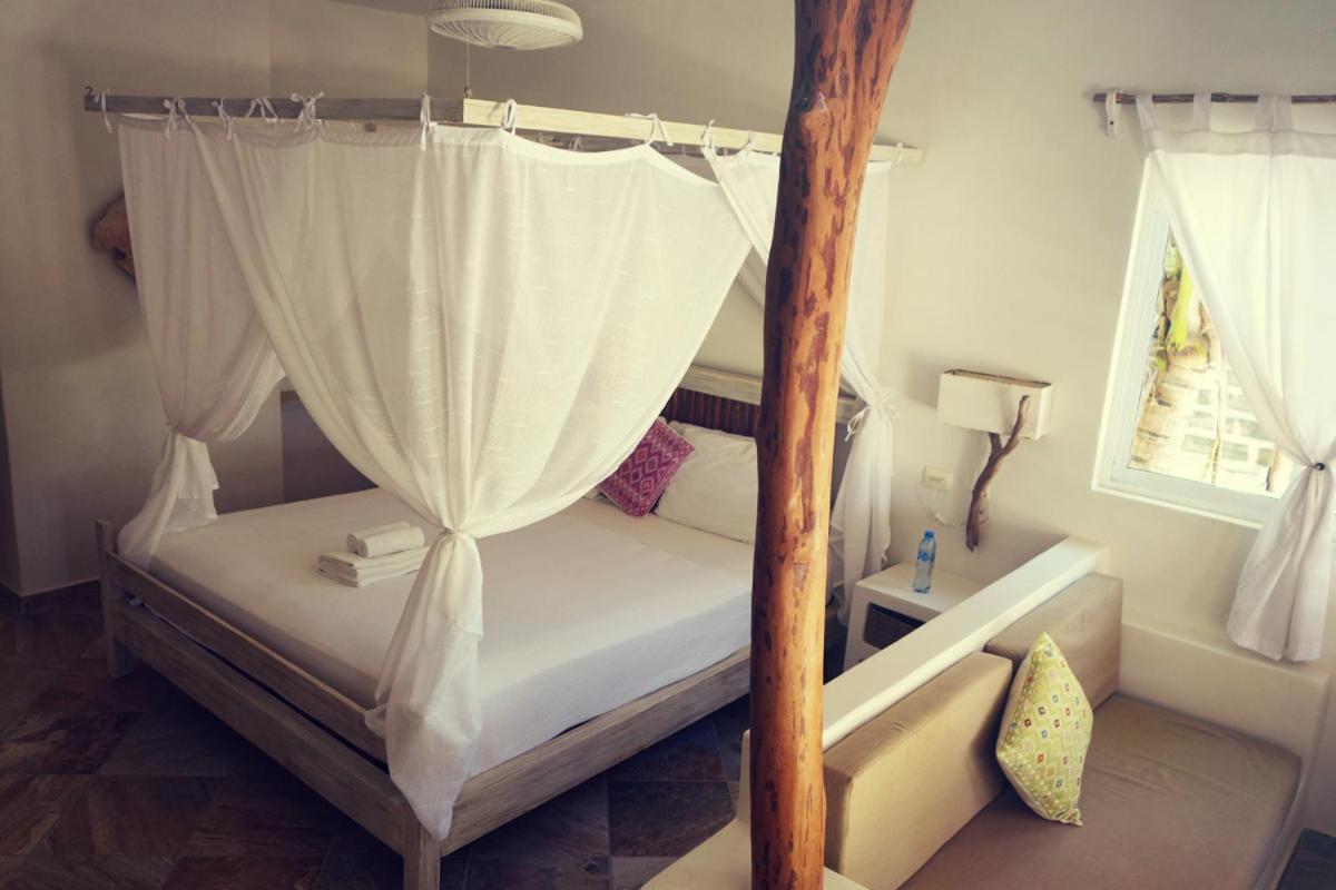 Hotel Almaplena Boutique 3*