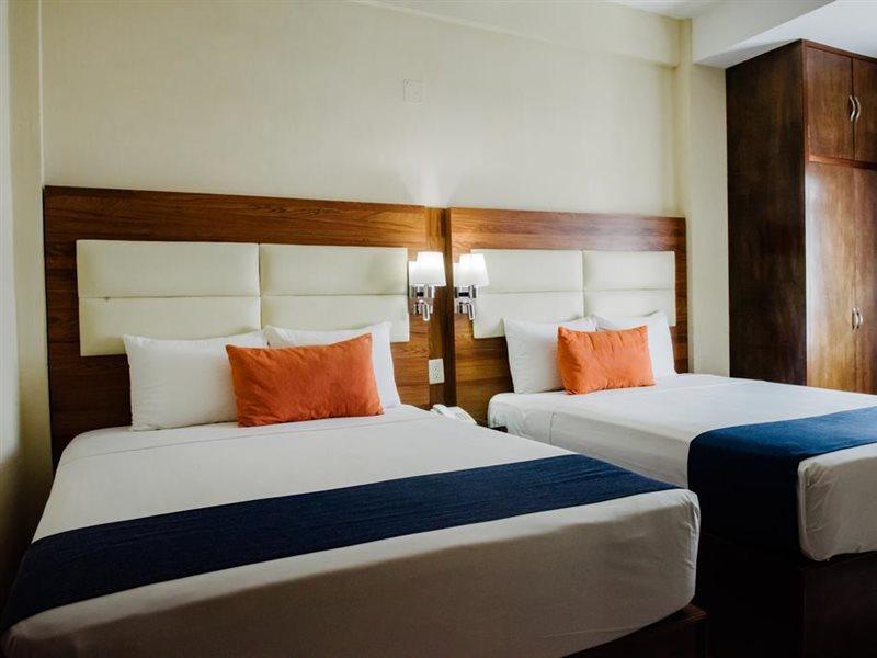 San Miguel, En El Centro - Desayuno Gratis Hotel 3*
