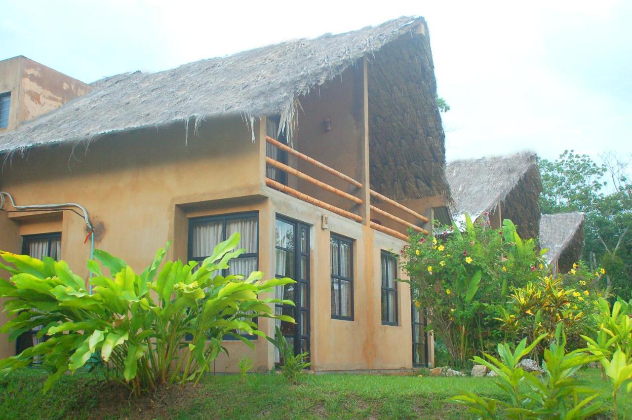 Hotel Axkan Palenque, Shows En Vivo & Gastronomia Mar Y Tierra & Travel Agency Palenque