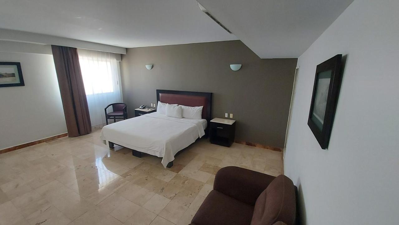 Hotel Imperio De Angeles Executive Poliforum Leon