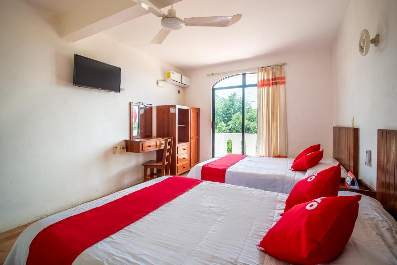 Hotel Oyo Arena Surf, 3*