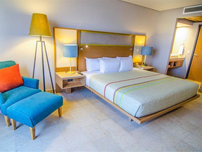Galeria Plaza Hotel 4*