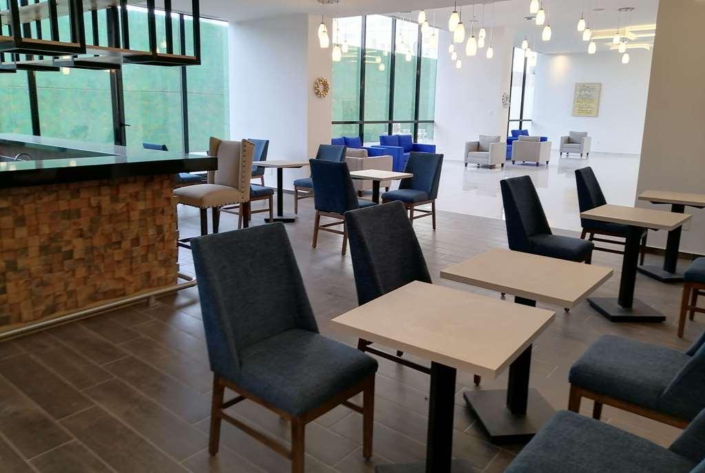 La Quinta By Wyndham Palmas Angelopolis Hotel Puebla