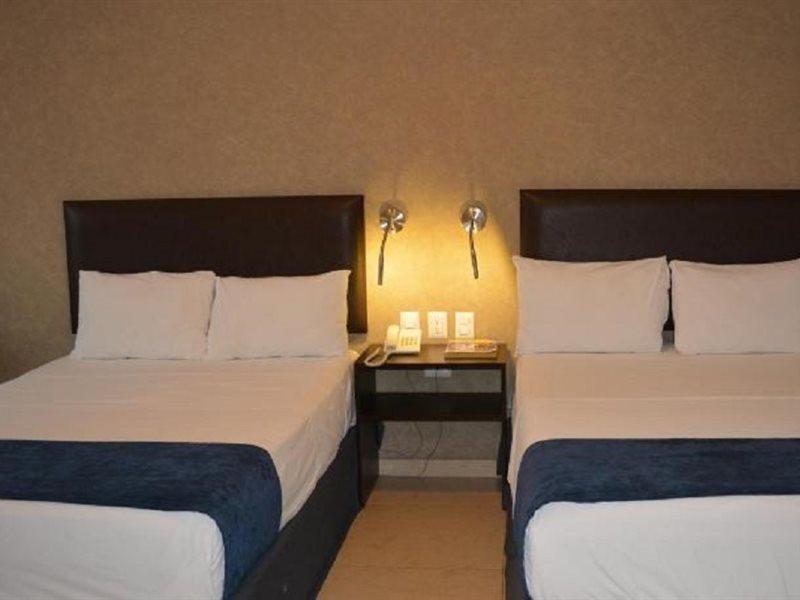 Hotel Ruiz Milan 3*