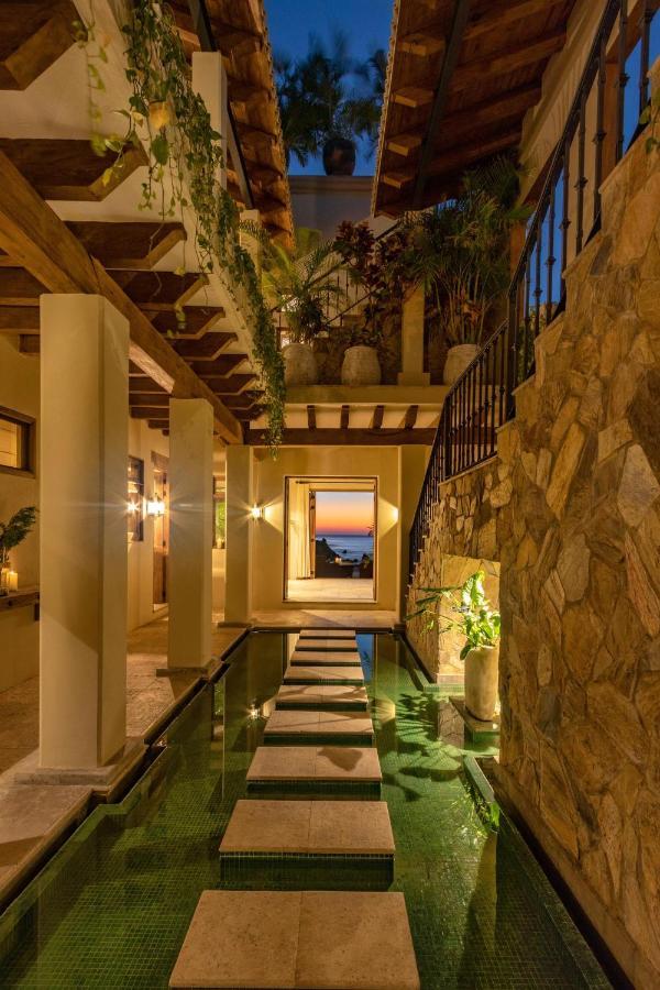 1037 - Escondida Villa *