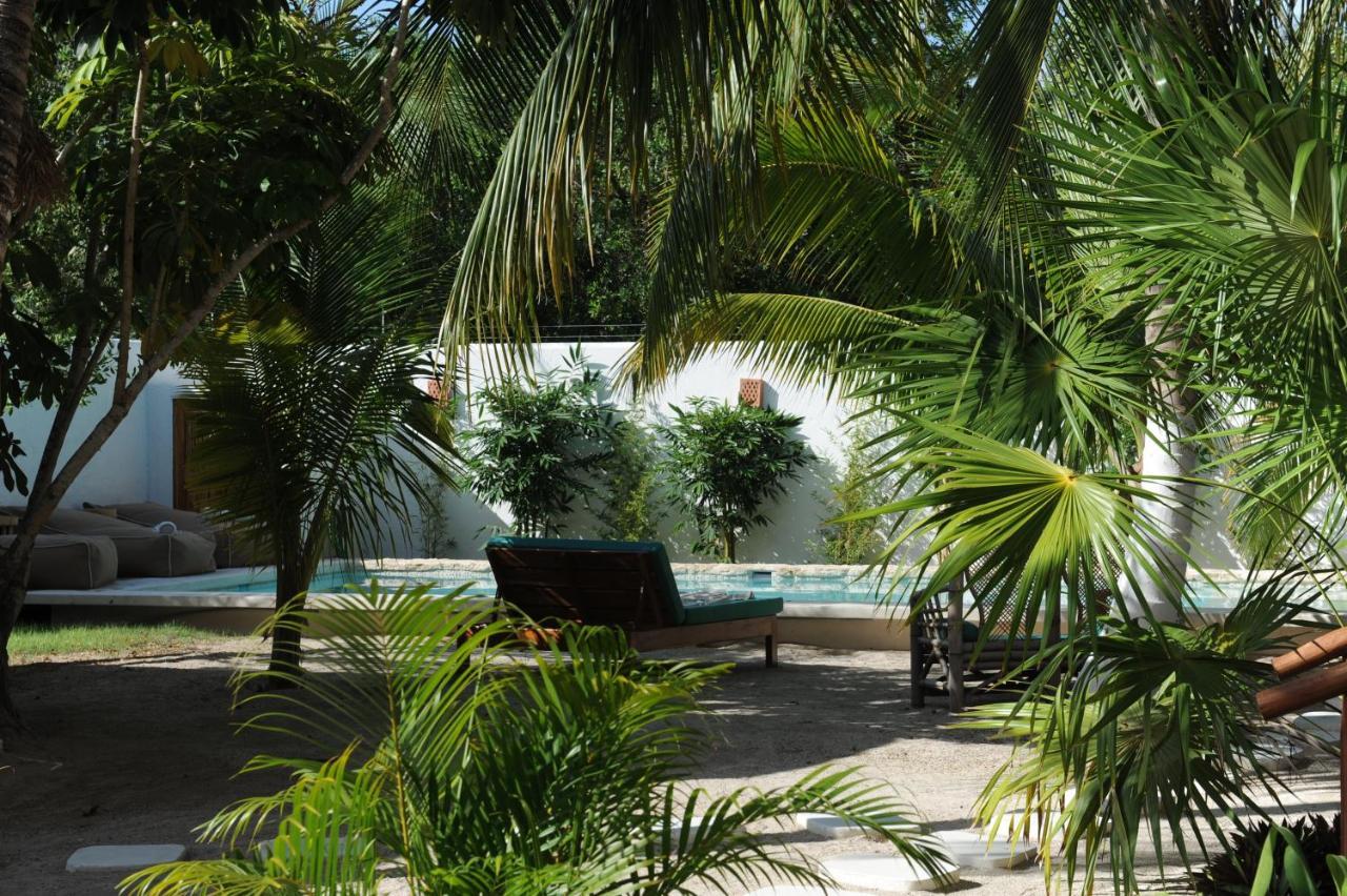Casa Blanca *