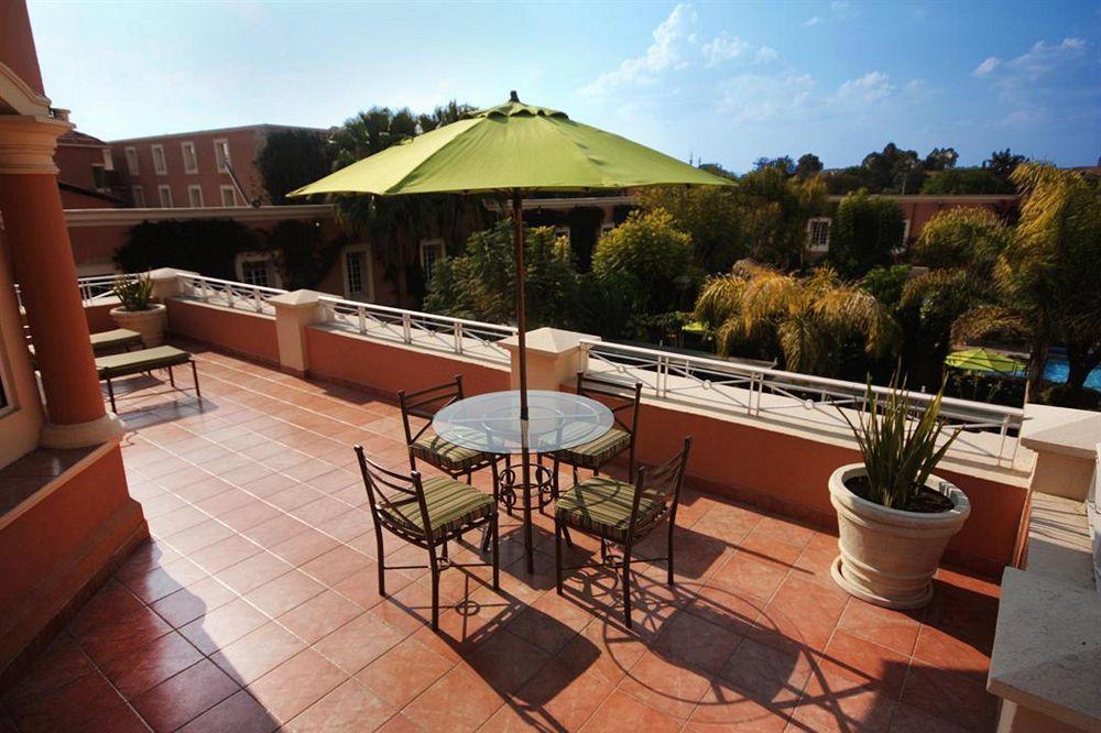 Plaza Camelinas Hotel 4*