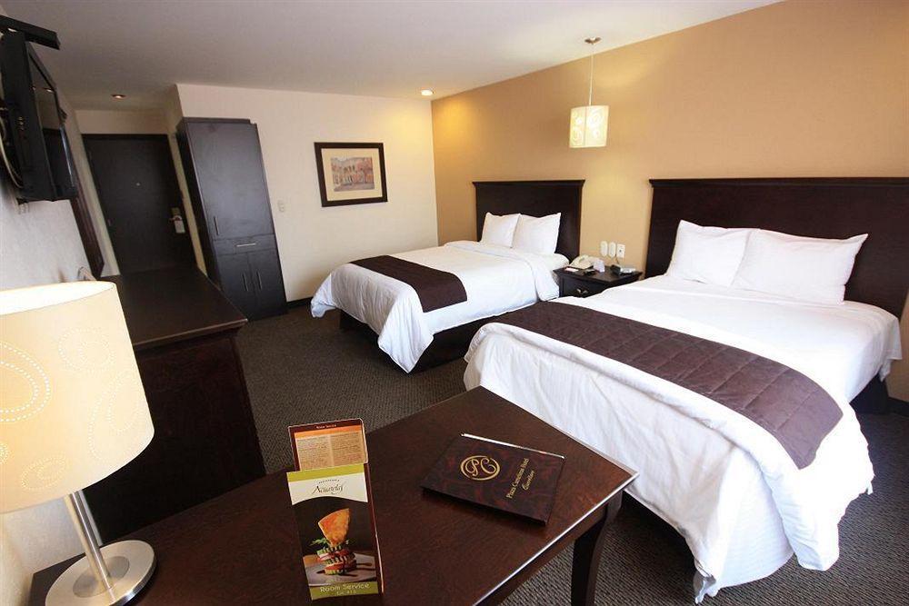 Plaza Camelinas Hotel