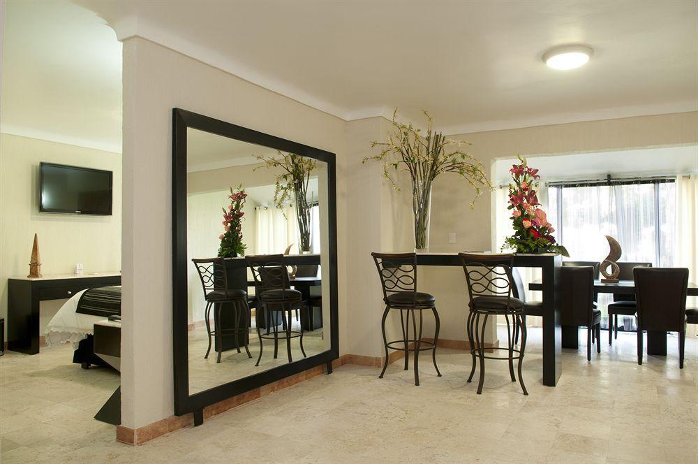 Hotel Real De Minas Poliforum 4*