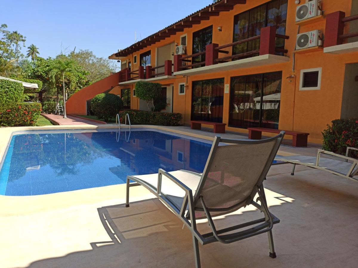 Hotel J.b. Zihuatanejo