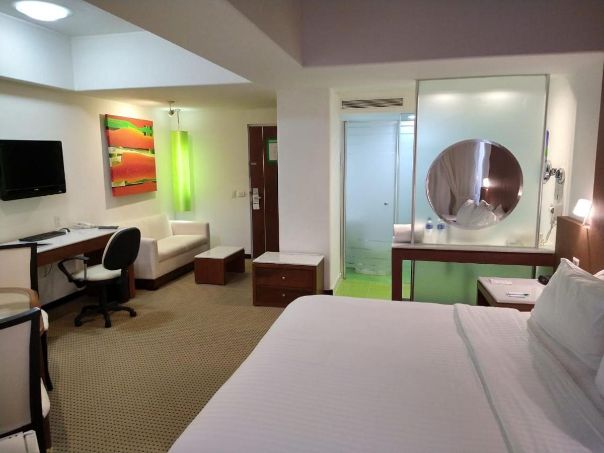 & Bel Air Business Hotel