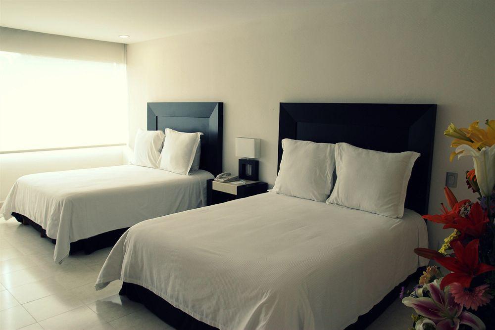 Rio 1300 Hotel