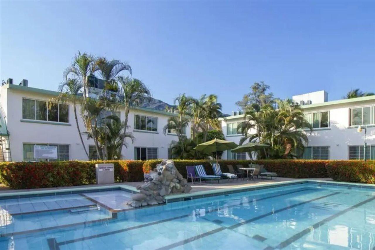 Parotas Hotel