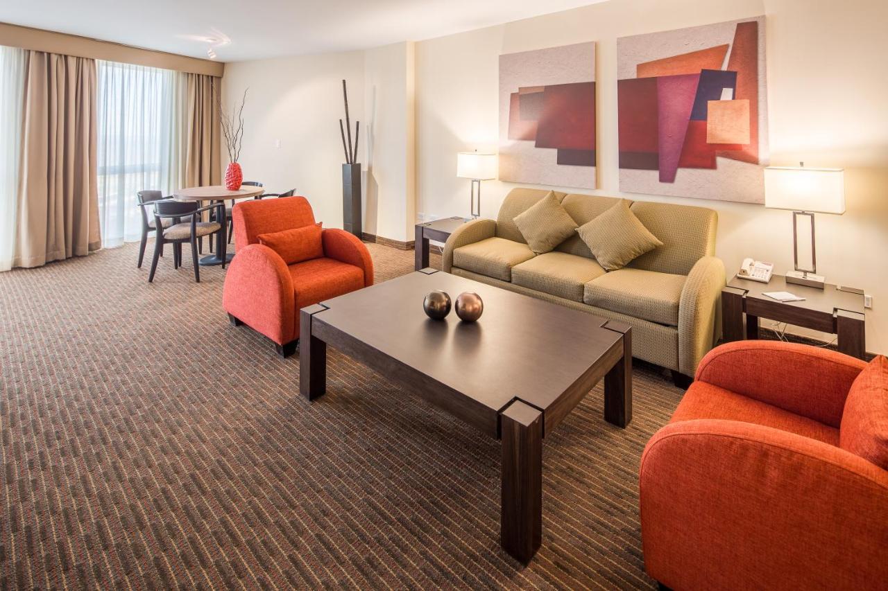 Crowne Plaza Aeropuerto By Ihg Hotel Monterrey