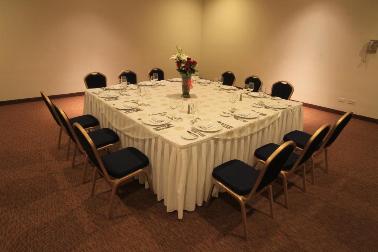 Hotel Crowne Plaza Aeropuerto By Ihg 5*