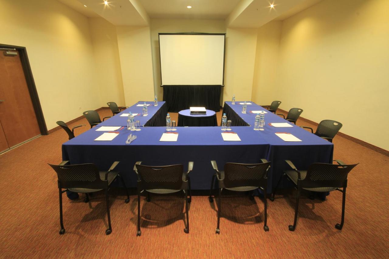 Crowne Plaza Aeropuerto By Ihg Hotel Monterrey