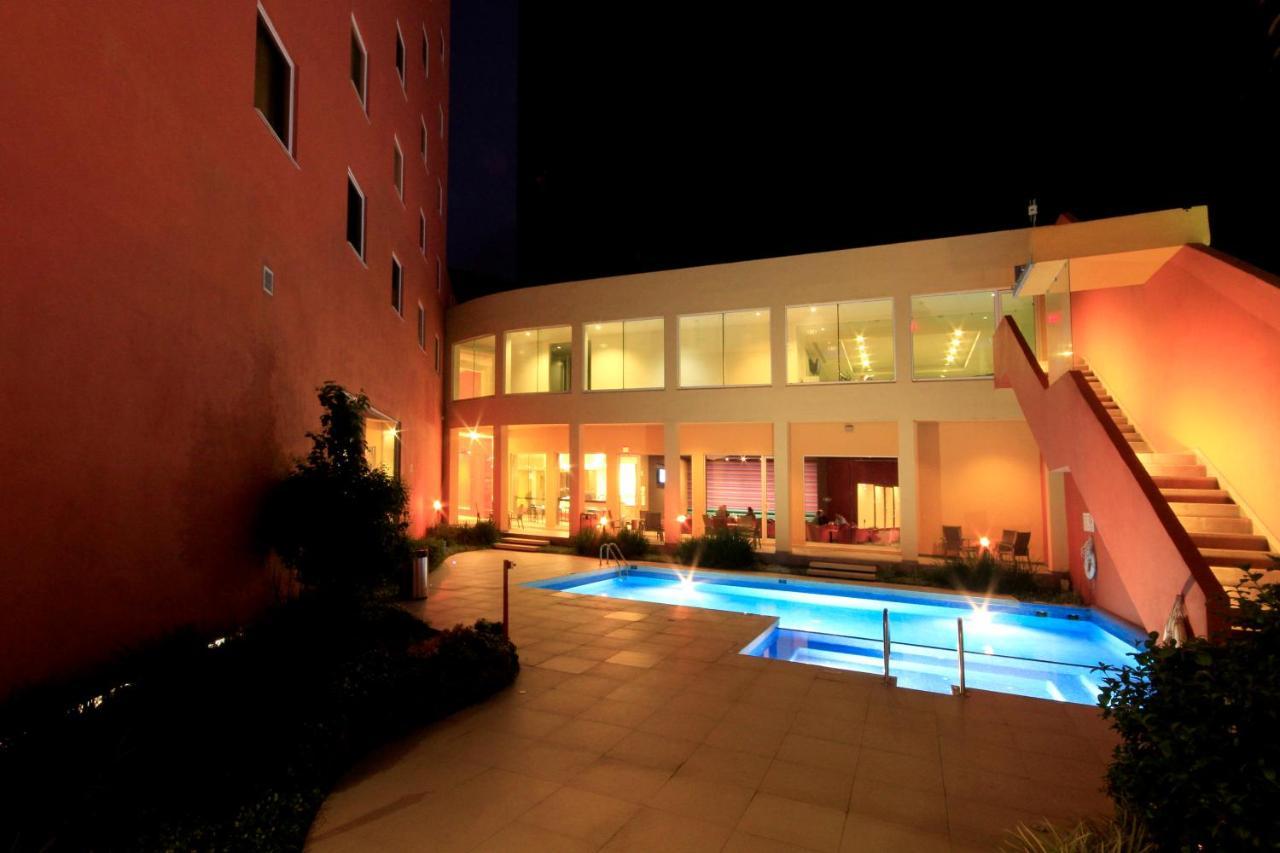 Hotel Crowne Plaza Aeropuerto By Ihg