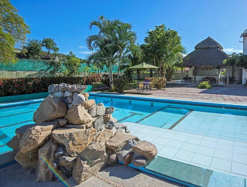 Hotel Parotas Manzanillo