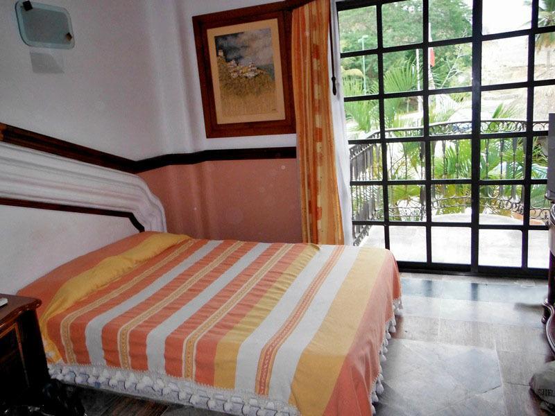 Hotel Canadian Huatulco 4*