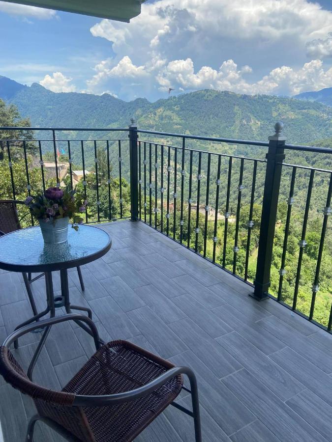 Hotel Vista *