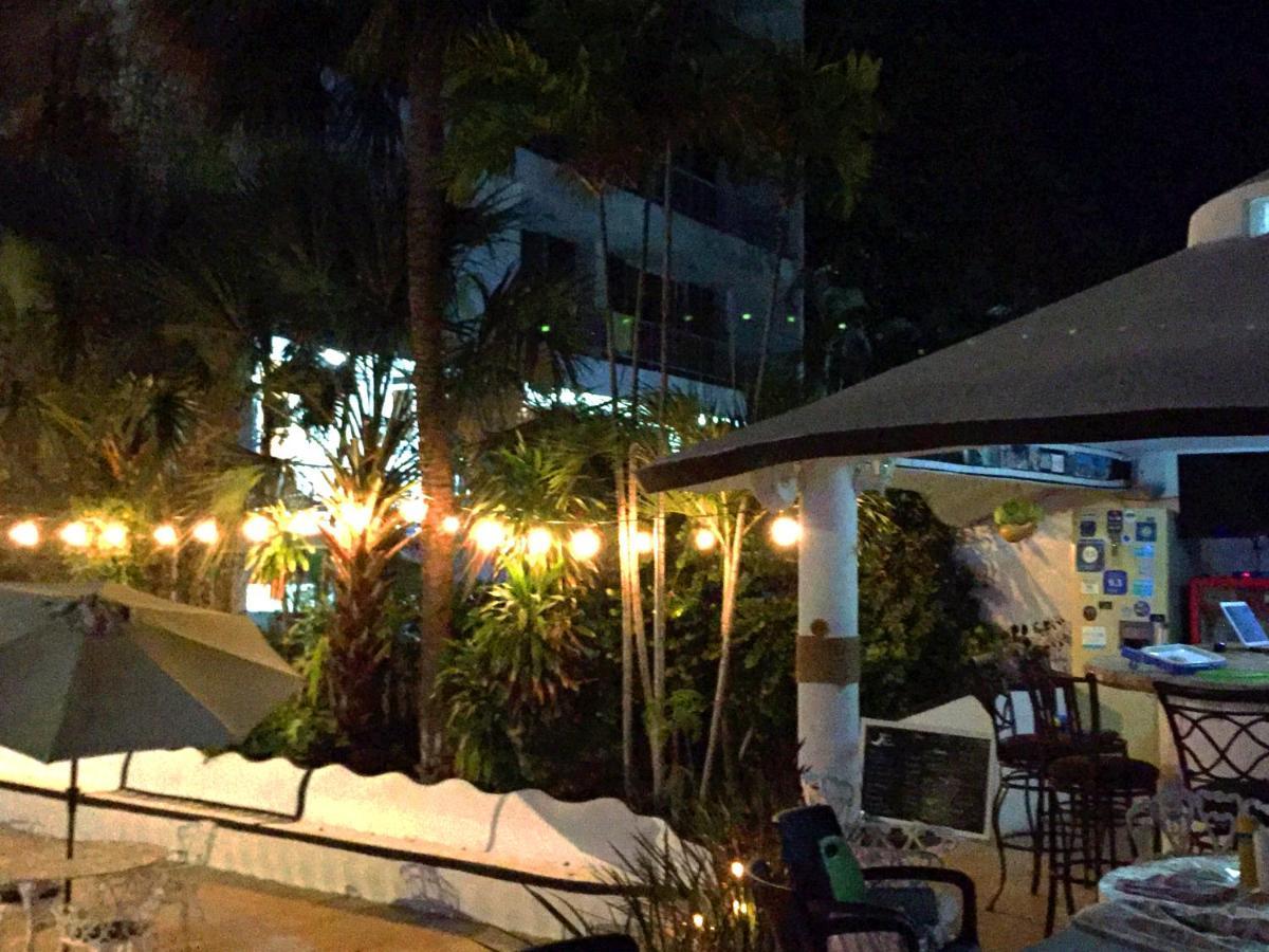 Guitarron Villa Acapulco