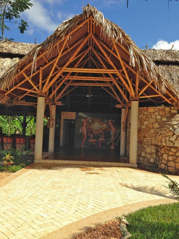 Axkan Palenque, Shows En Vivo & Gastronomia Mar Y Tierra & Travel Agency 4* Palenque
