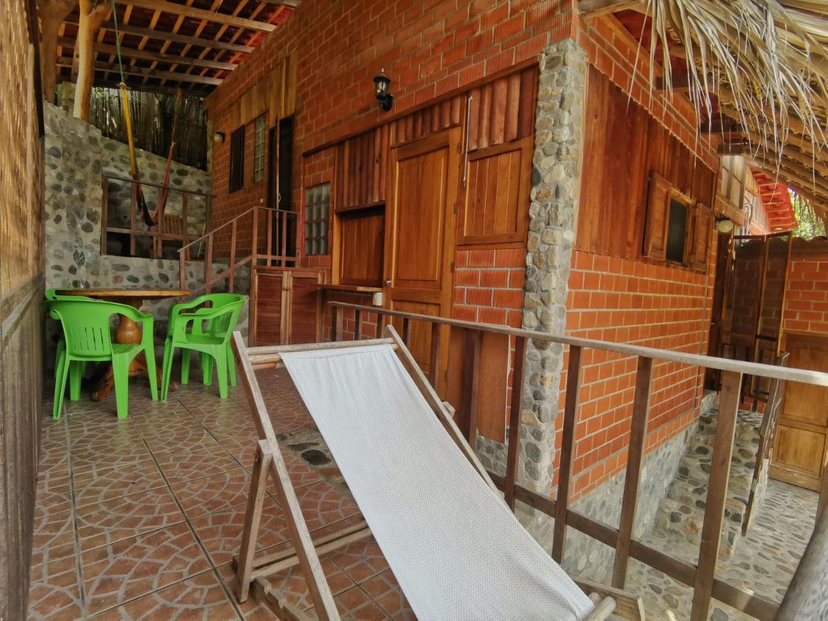 Escondida 3*