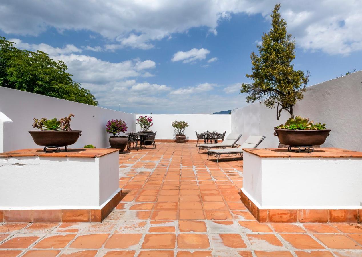Boutique Naura Centro 4*
