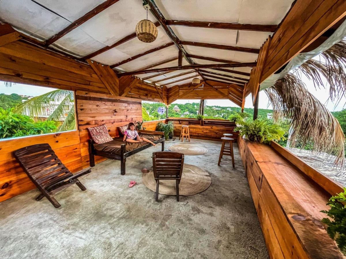 Hotel Shaka House *