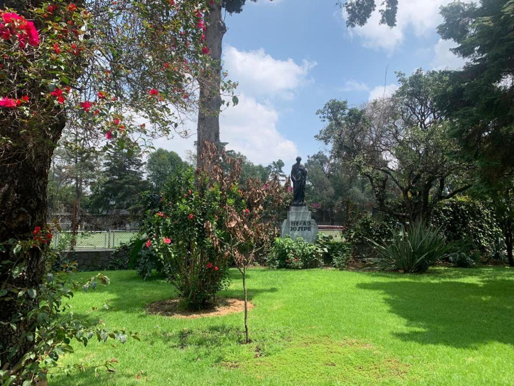 Guest house Express Quinta Soledad Mexico City