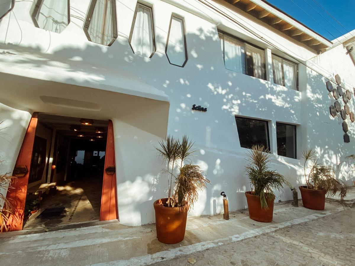 Hotel Selina Poc Na