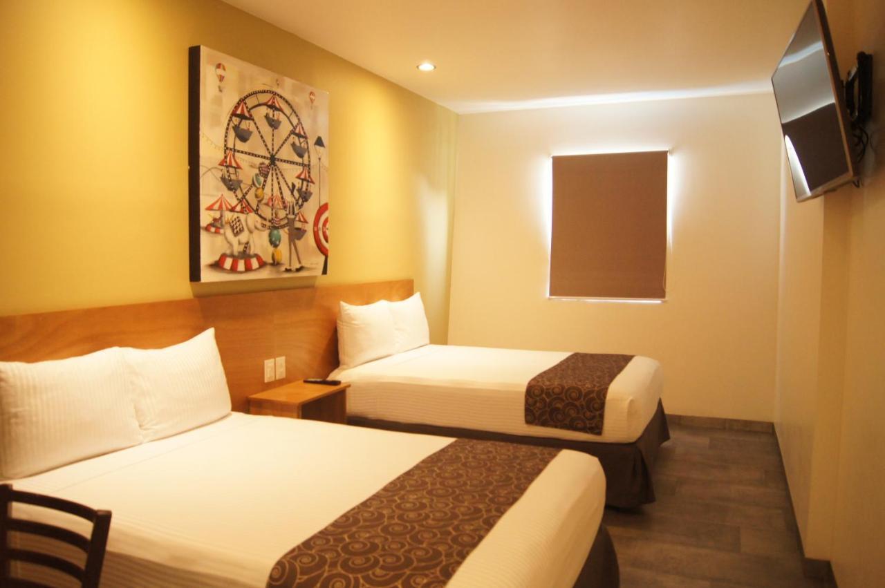 Hotel Am Y Plaza 3*