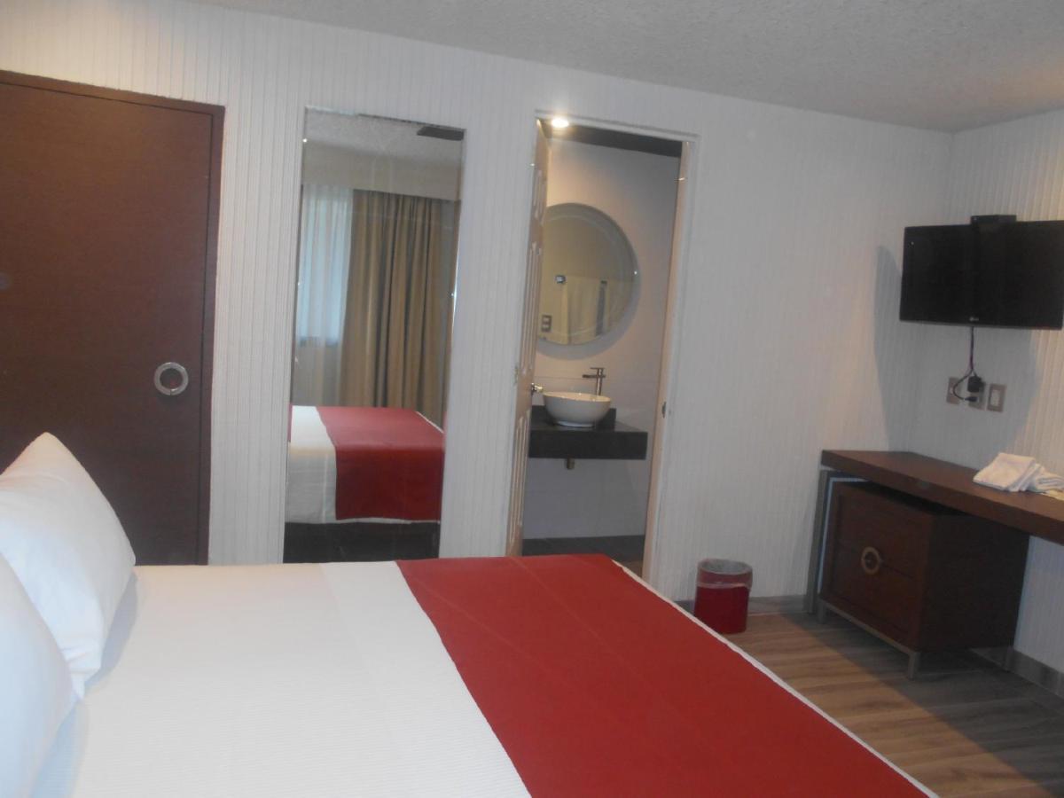 Hotel Puente Real 4*