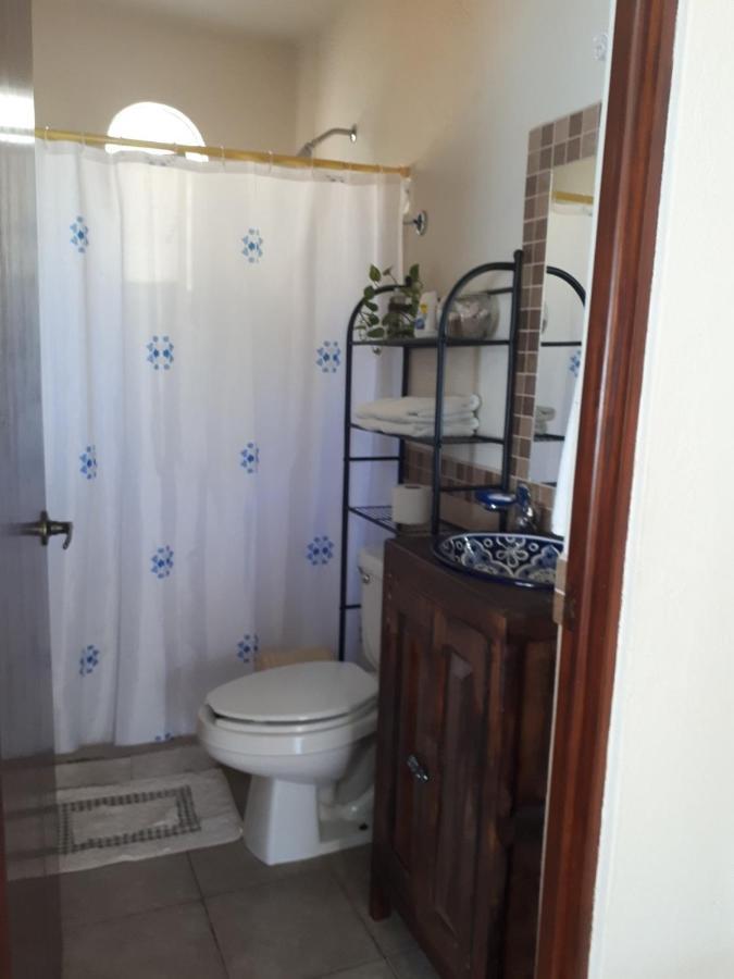 La Vivienda Guest house *