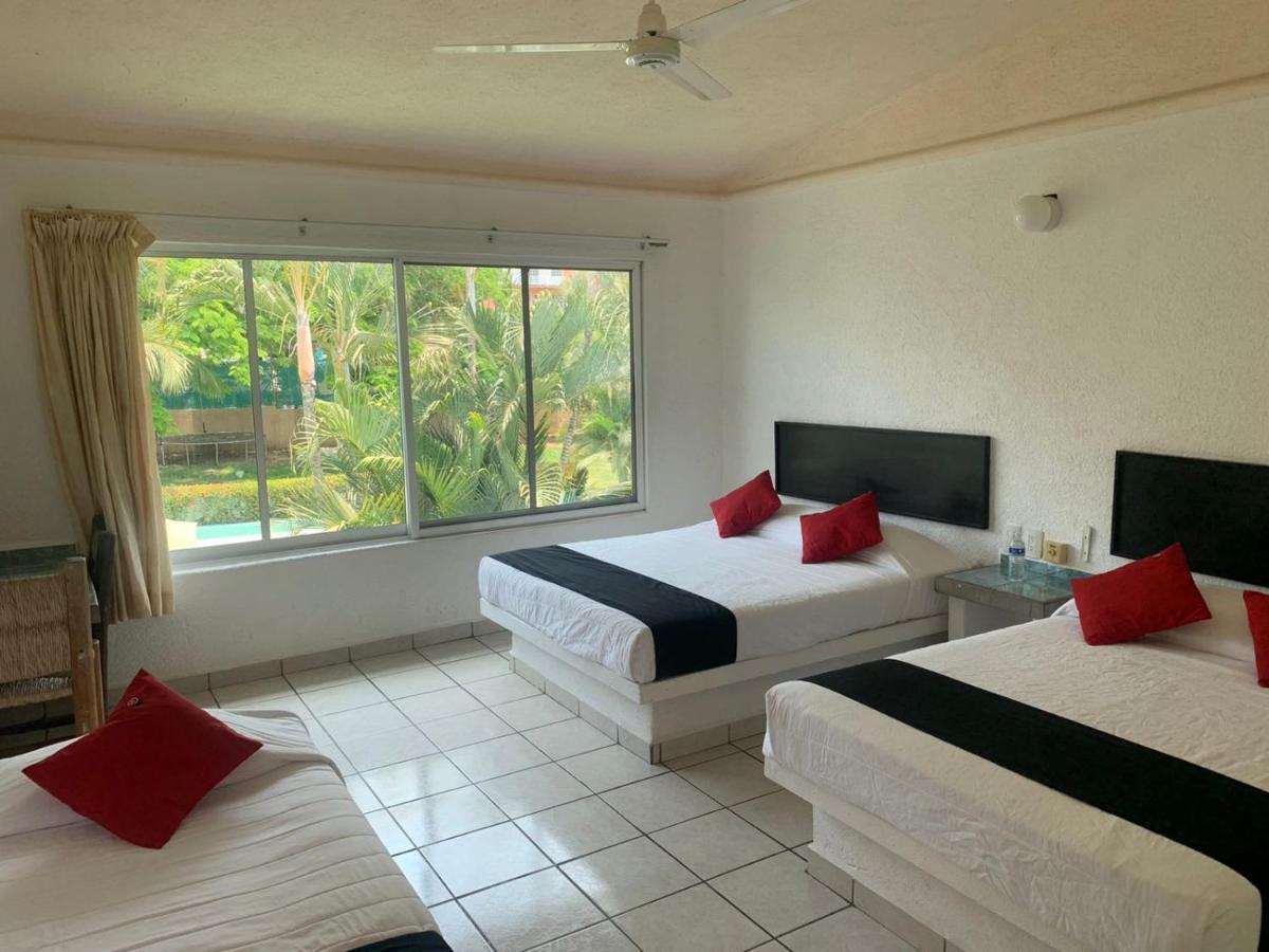 Hotel Parotas Manzanillo
