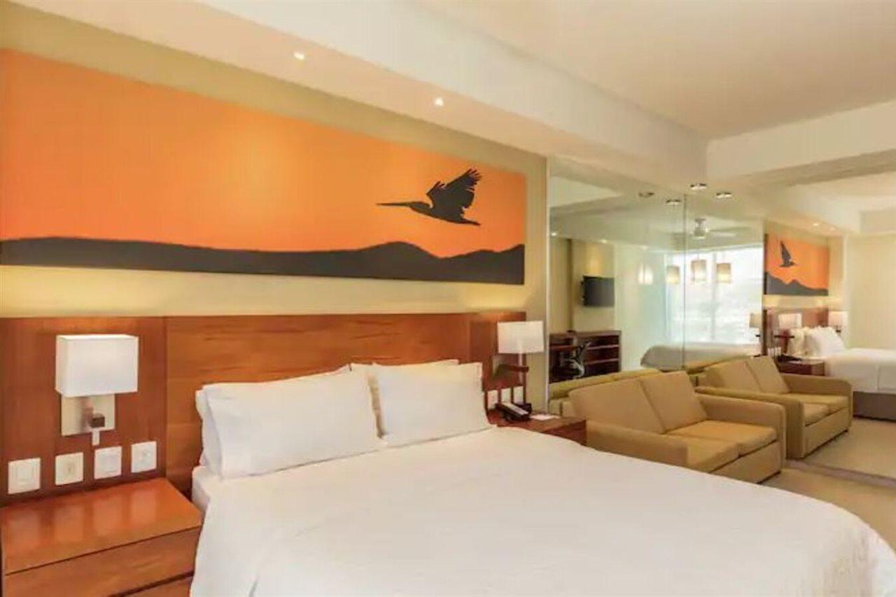 Hampton & By Hilton Cabos Hotel 3*
