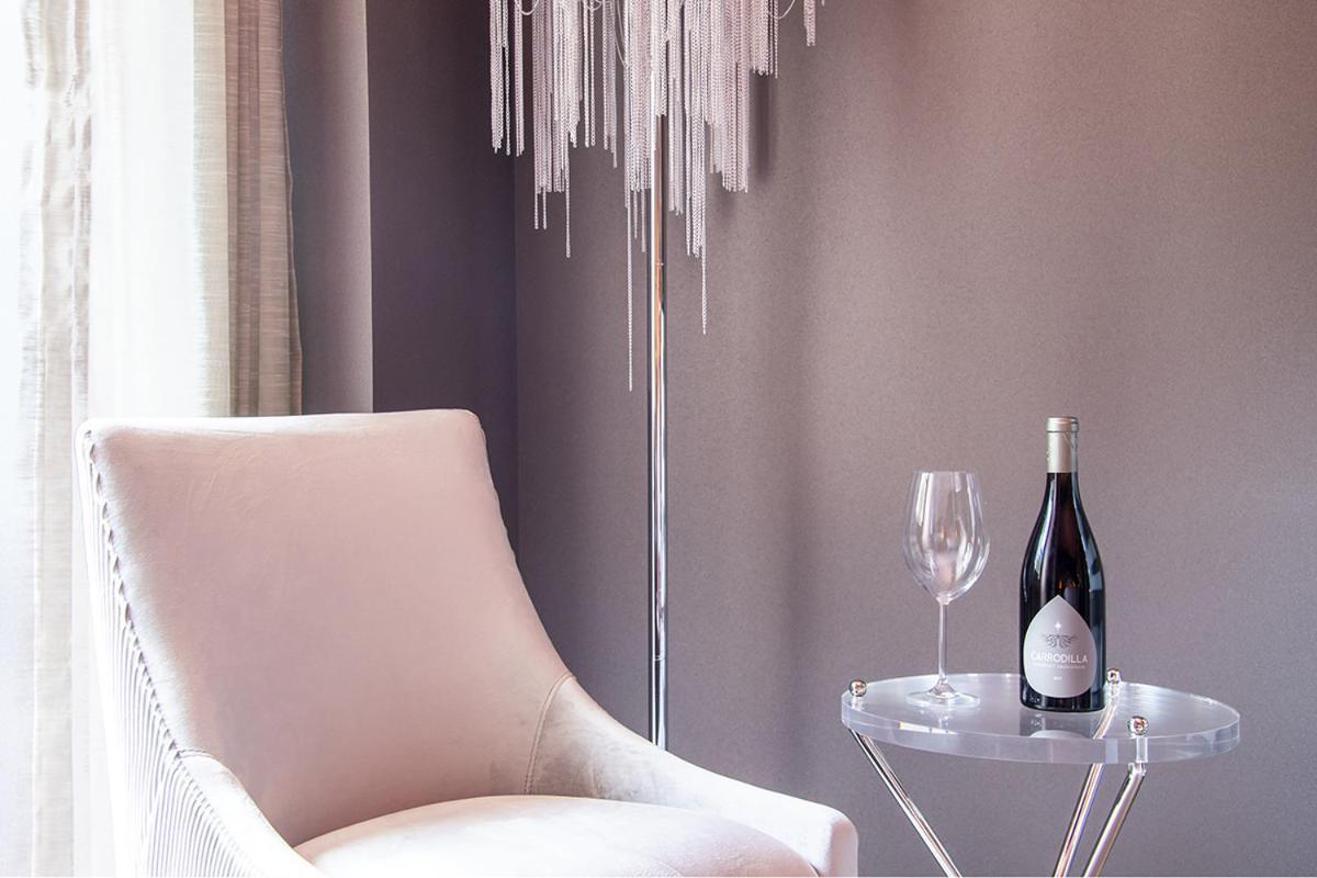 L Perla Boutique 5*