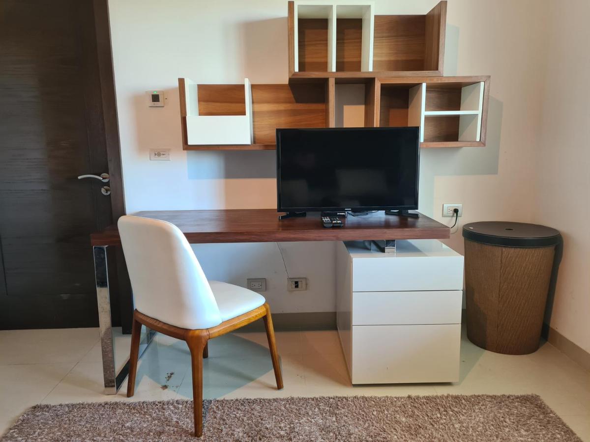 Apartment Luxury Ocean View Penthouse And Private Club